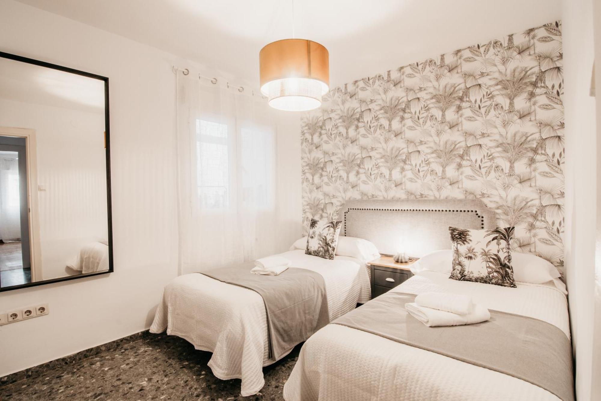 Tuguest Maria Luisa Apartment - Free Parking Granada Exterior photo